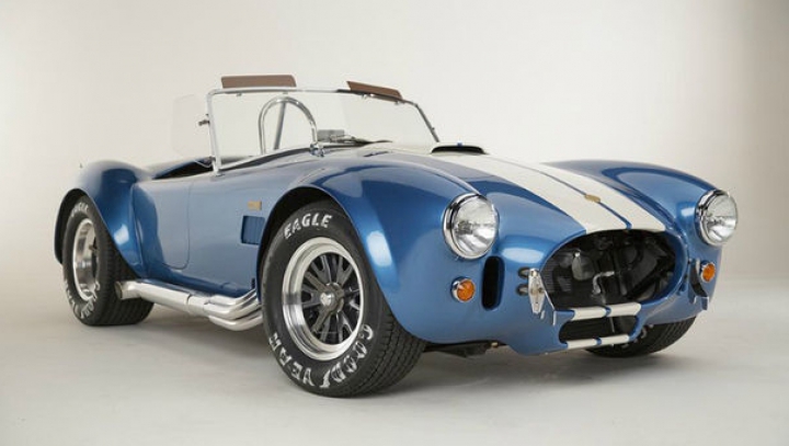 Legendarul musclecar american, Shelby Cobra 427, primește o ediție aniversară (FOTO)