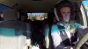 NEBUNIE curată! Cum este condus un monovolum de o americancă cu doi copii (VIDEO)