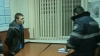 SCANDAL la un inspectorat! Un tânăr beat a sărit la bătaie şi a înjurat poliţiştii (VIDEO)