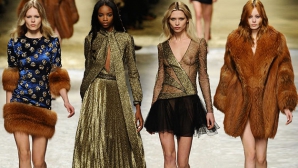 SENZAȚIE la Săptămâna Modei de la Milano! Emporio Armani și Etro și-au prezentat noile colecții 