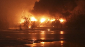 Explozii puternice în Virginia de Vest. Un tren care transporta țiței a deraiat (VIDEO)