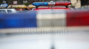 Un bărbat, escortat la Inspectoratul de Poliție pentru că aducea ceva ilegal din Ucraina (FOTO)