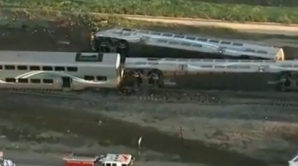 Accident înfiorător! Un camion a fost lovit de un tren în apropiere de Los Angeles (VIDEO)