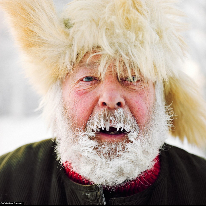 Imagini UIMITOARE: Viața oamenilor care trăiesc la Cercul Polar (GALERIE FOTO)