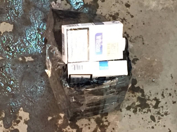 CONTRABANDĂ la frontiera Sculeni. Unde a ascuns un moldovean mii de ţigări (FOTO)