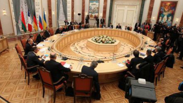 Pace sau război? Liderii vor semna un document asupra Ucrainei după o noapte de discuții la Minsk 