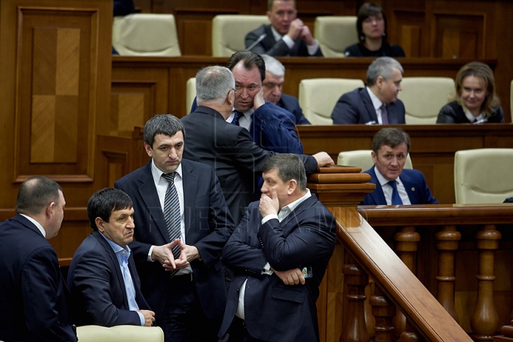 Cele mai MEMORABILE momente din cadrul ședinței Legislativului (FOTOREPORT)