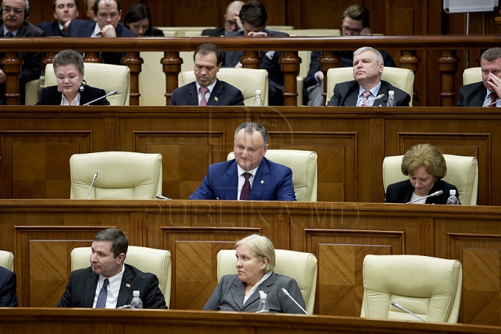 Cele mai MEMORABILE momente din cadrul ședinței Legislativului (FOTOREPORT)