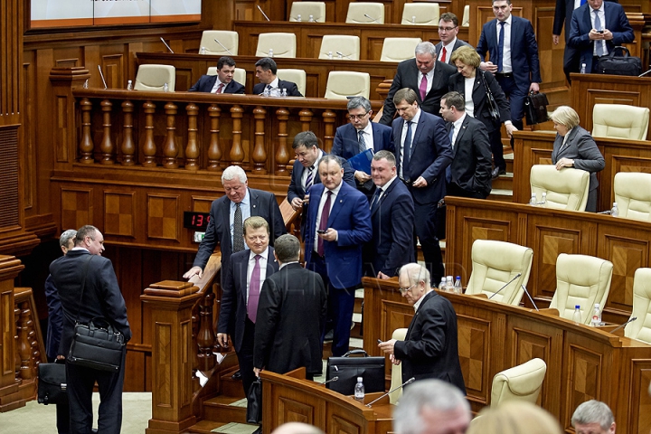 Cele mai MEMORABILE momente din cadrul ședinței Legislativului (FOTOREPORT)