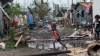 (FOTOREPORT) În lacrimi, locuitorii din Vanuatu se întorc în ruinele lăsate de ciclonul Pam