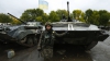 Mai mulţi luptători ucraineni au fost răniţi, în timp ce părţile retrag armamentul în Donbas