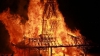 Templu de lemn, ars în Irlanda de Nord. Ce semnifică ritualul (VIDEO)