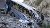 ACCIDENT TERIBIL. Cel puţin 20 de oameni au murit, după ce un autobuz s-a prăbuşit în prăpastie (FOTO)