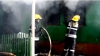 Pompierii din Drochia la datorie! O casă a fost mistuită de flăcări (VIDEO)
