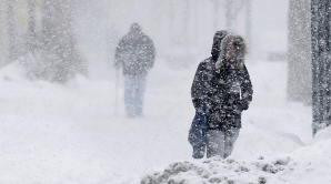 Sute de zboruri anulate și curse de tren suspendate. Iarna afectează din nou Statele Unite