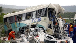 51 de MORŢI în Brazilia, după ce un autocar s-a prăbuşit în prăpastie