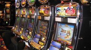 JAF ARMAT la Buiucani! Un individ a luat toţi banii de la casieriţa unui cazinou