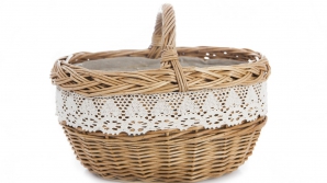 Pregătiri pentru Paşte! Cum arată coşurile din nuiele împletite de o familie de meşteri din Soroca