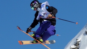 Acrobaţii de toată frumuseţea la o competiţie de free style slopestyle în Franţa (VIDEO)