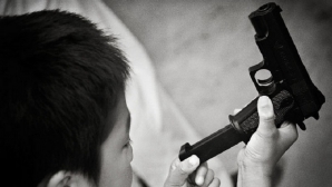 CRIMĂ ÎNGROZITOARE! Un adolescent și-a omorât fratele de ȘASE ani, apoi s-a SINUCIS