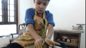 Modelarea lutului ca terapie devine populară şi la Chişinău 