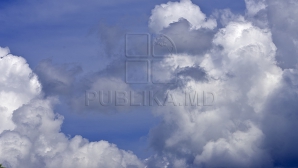 Vremea se încălzeşte, dar norii şi ploile persistă