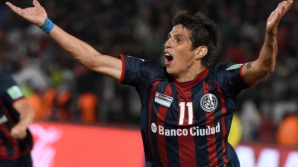 MOMENT SENZAŢIONAL! Un fotbalist a adus victorie echipei sale cu un gol de la 50 de metri (VIDEO)