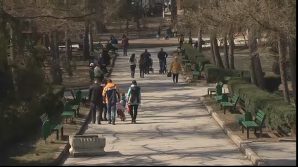 Adio, iarnă! Chişinăuienii au invadat spaţiile verzi 