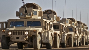 SUA trimite sute de maşini blindate şi instructori în Ucraina