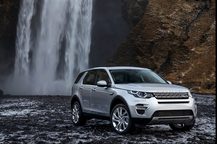 Noul Land Rover Discovery Sport – ultima generație de mașini universale de teren clasa premium, este acum prezent și în Moldova  