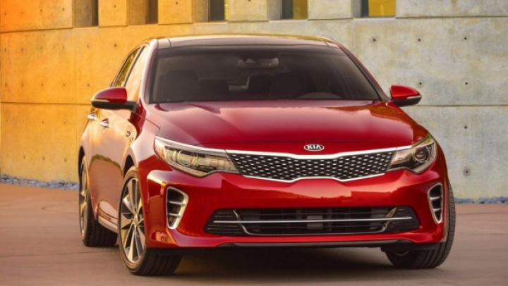 Kia Optima ne este prezentată într-o primă imagine oficială