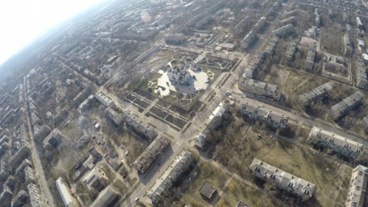 Imagini EMOŢIONANTE! Orașele din estul Ucrainei, filmate de la înălțimea zborului de pasăre