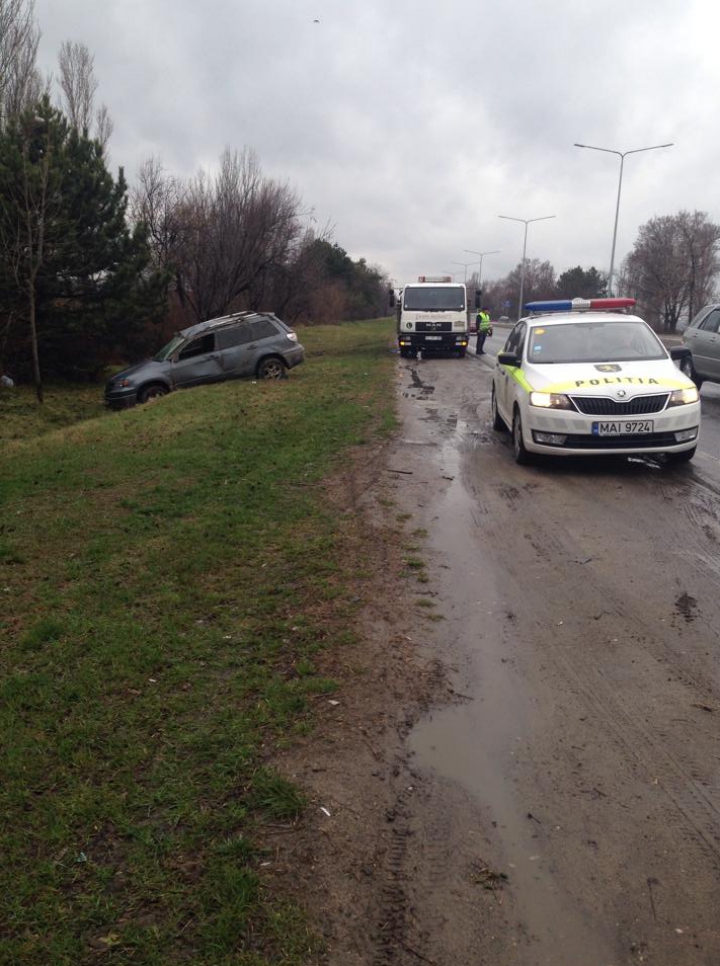 ACCIDENT pe drumul spre Aeroport. Trei copii au ajuns la spital (FOTO)