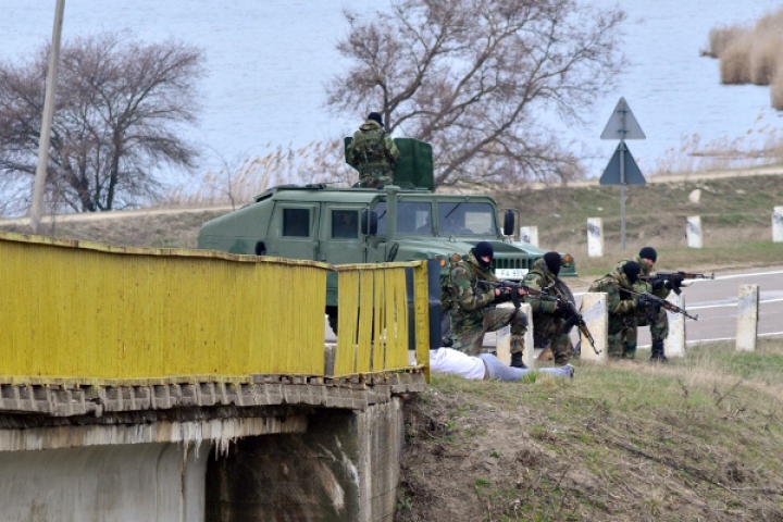 DRUM BLOCAT de militari lângă Chişinău! Explicaţia Armatei Naţionale (GALERIE FOTO/VIDEO)