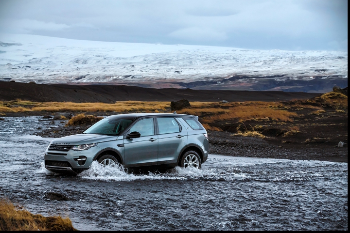 Noul Land Rover Discovery Sport – ultima generație de mașini universale de teren clasa premium, este acum prezent și în Moldova  