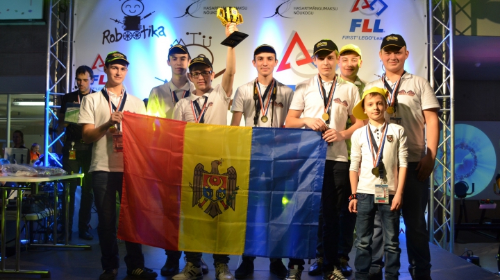 Succes pentru Moldova! Echipa RoboLords a luat premiul 1 la competiţia FIRST LEGO League