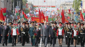 Belarusul a interzis panglica "Sfântul Gheorghe". Ce alternativă au găsit autorităţile