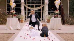 Doar în filme poți vedea ASTA! John Legend a organizat o nuntă mai puțin obișnuită (VIDEO)