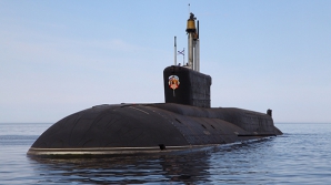 ALERTĂ în Rusia! Salvatorii continuă să lupte cu flăcările de pe submarinul atomic 
