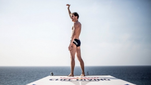 Britanicul Garry Hunt a câştigat prima etapă a Campionatului Mondial de Cliff Diving