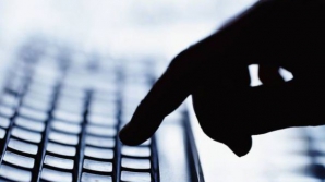 The Guardian: Sute de bloggeri ruși, plătiți de Moscova pentru a face propagandă pe Internet