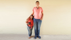 Cel mai ÎNALT brazilian din lume s-a căsătorit. Ce statură are soţia sa (VIDEO)