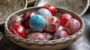 (VIDEO) Unii moldoveni vor să-și uimească oaspeții de Paşti! Cât costă OUĂLE EXOTICE 