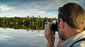 EXCES de emoţii! Un bărbat a rămas UIMIT de ce filmase într-o călătorie (VIDEO)