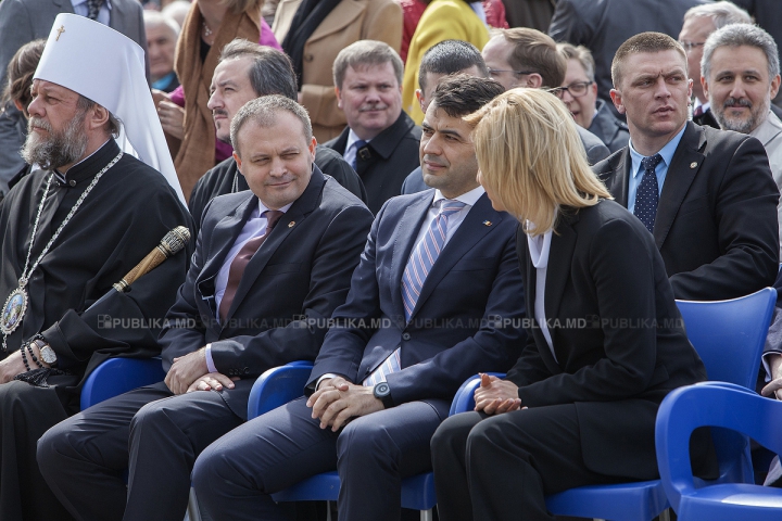 Momente importante de la învestirea Irinei Vlah în funcţia de guvernator al Găgăuziei (FOTOREPORT)