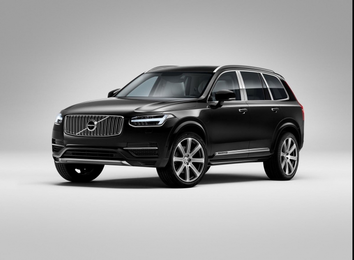 Volvo a lansat versiunea de lux a actualului XC90, destinată celor cu bani grei în buzunar (FOTO)