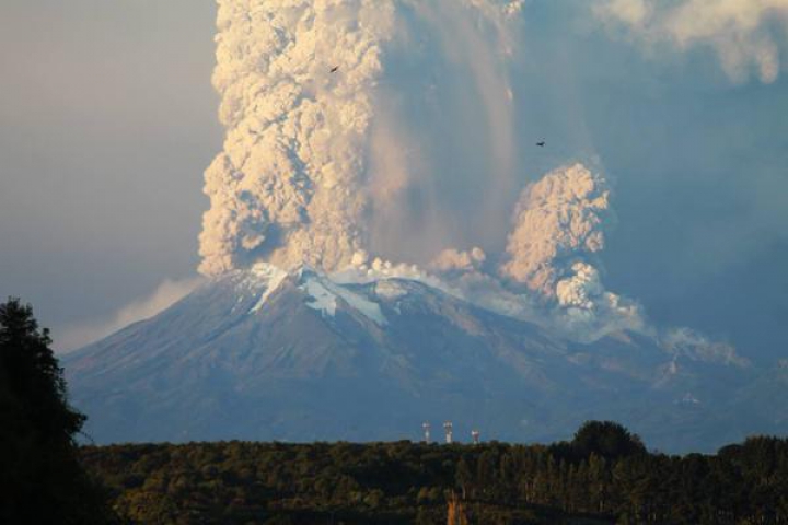 "Armageddon-ul" din Chile a motivat mii de oameni să posteze pe Internet imagini SPECTACULOASE