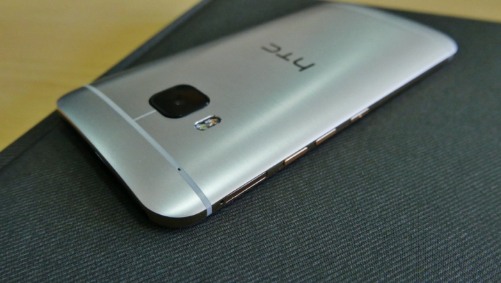 HTC One M9 este superb, dar vei avea probleme dacă se defectează