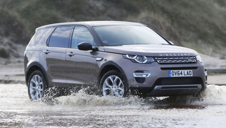 Mai bun decât așteptai! Land Rover Discovery Sport primește două dieseluri noi