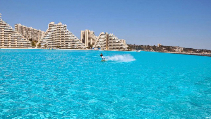 FASCINANT! Cum arată cea mai mare piscină din lume, aflată în Chile (FOTO)